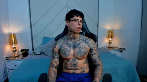 mateo_dilucajs1 online show from September 10, 2025, 12:10 am