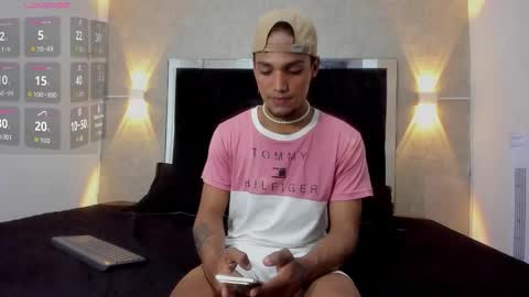 Mateo and Noah online show from November 2, 2025, 6:10 pm