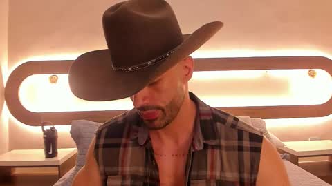 Mateo online show from March 8, 2026, 2:54 pm