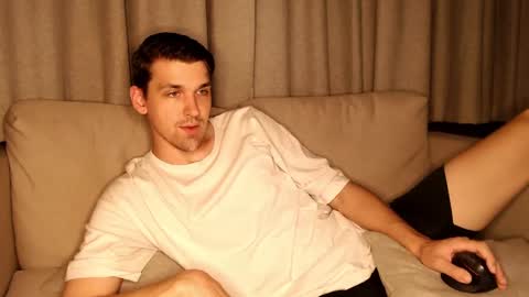 mateo_zeus online show from December 1, 2024, 5:35 pm