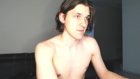 mateo_zeus online show from April 21, 2026, 2:51 am
