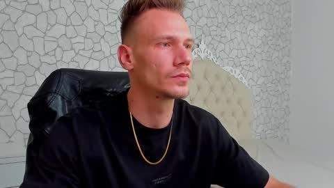 MateoBenjamin online show from December 2, 2024, 3:47 pm