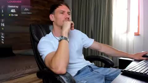 Snapshot of mateobenjamin chatting on July 8, 2026, 12:20 pm MateoBenjamin online show from July 8, 2026, 12:20 pm