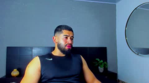 Mathew Flintt  online show from October 31, 2025, 9:49 pm