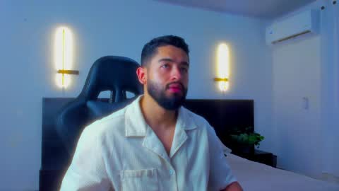 Mathew Flintt  online show from April 12, 2026, 9:31 pm