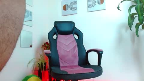 mathewhot3 online show from November 9, 2025, 12:53 am