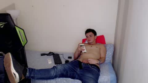 MATHIAS online show from April 1, 2026, 3:51 am