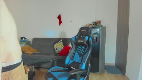 Alejandro Alex online show from December 31, 2024, 9:39 pm