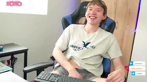 Alejandro Alex online show from October 28, 2025, 3:25 pm