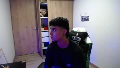 matias online show from September 24, 2025, 4:49 am