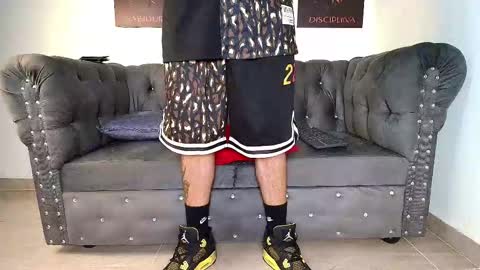  MATIAS COSTA  online show from November 11, 2025, 8:42 pm