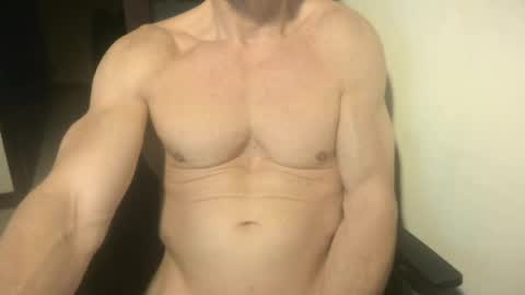 Snapshot of matiasmartin2030 chatting on June 29, 2026, 2:07 am MatiasMatureMuscle online show from June 29, 2026, 2:07 am
