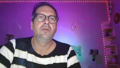 matrike1 online show from October 31, 2025, 7:48 pm