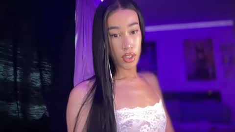 MOLLY MILLS online show from July 13, 2026, 10:23 pm
