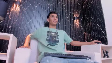 Matt Ruso online show from November 5, 2025, 3:50 am