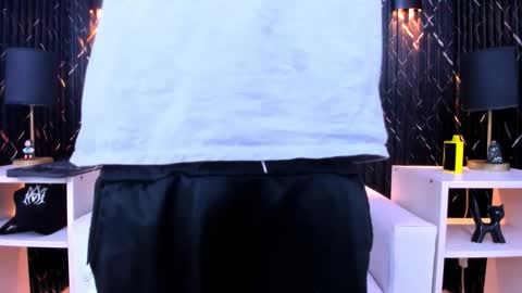 Matt Ruso online show from November 29, 2025, 3:42 am