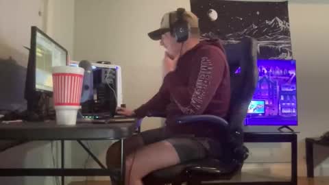 MattDawg13 online show from April 7, 2026, 4:46 am