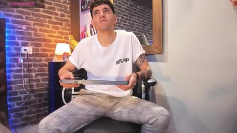 ---Matteo--- online show from October 6, 2025, 2:42 am