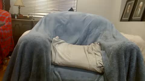 matterson23 online show from September 12, 2025, 2:44 am