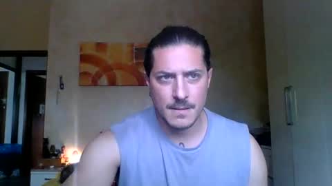 matteushh87 online show from April 22, 2026, 8:06 am