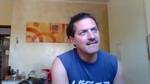 Snapshot of matteushh87 chatting on April 26, 2026, 8:23 am matteushh87 online show from April 26, 2026, 8:23 am
