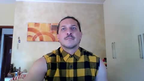 Snapshot of matteushh87 chatting on April 28, 2026, 8:30 am matteushh87 online show from April 28, 2026, 8:30 am