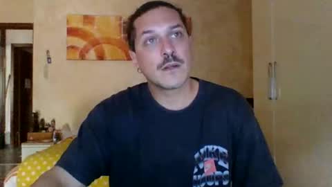 Snapshot of matteushh87 chatting on May 5, 2026, 8:33 am matteushh87 online show from May 5, 2026, 8:33 am