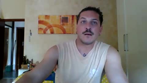 Snapshot of matteushh87 chatting on May 6, 2026, 10:42 am matteushh87 online show from May 6, 2026, 10:42 am