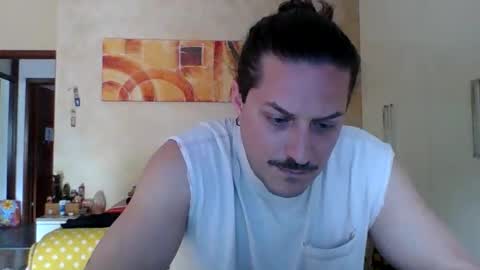 Snapshot of matteushh87 chatting on May 14, 2026, 8:21 am matteushh87 online show from May 14, 2026, 8:21 am