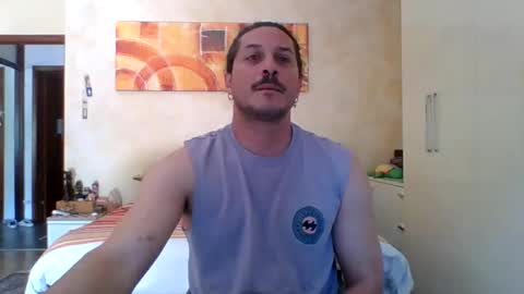 Snapshot of matteushh87 chatting on May 19, 2026, 9:48 am matteushh87 online show from May 19, 2026, 9:48 am