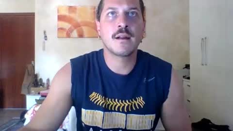 Snapshot of matteushh87 chatting on June 9, 2026, 8:26 am matteushh87 online show from June 9, 2026, 8:26 am