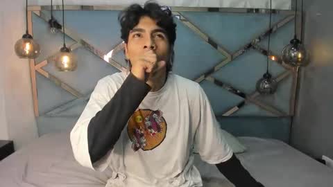 mattfiore online show from November 19, 2025, 11:54 am