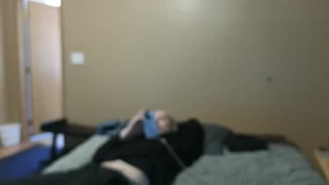 MH online show from April 10, 2026, 11:42 pm