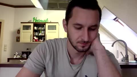 matti112 online show from October 5, 2025, 8:01 am