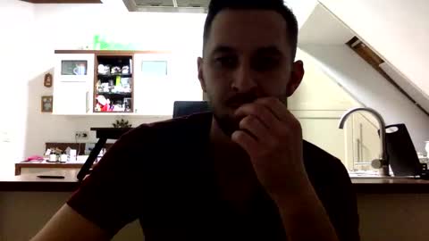 matti112 online show from November 26, 2025, 4:41 pm