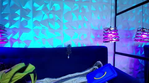 TATIANA  AND ROUS online show from September 17, 2025, 11:12 am