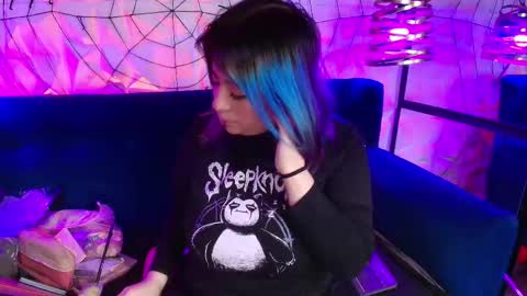 TATIANA  AND ROUS online show from December 15, 2025, 11:03 am