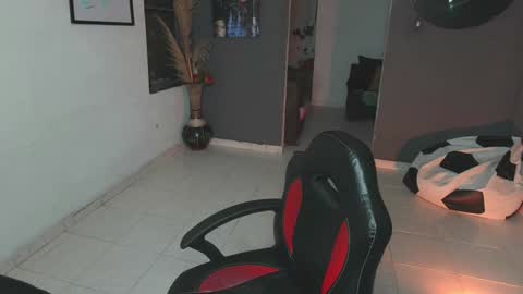 mattias     online show from January 30, 2025, 2:49 am