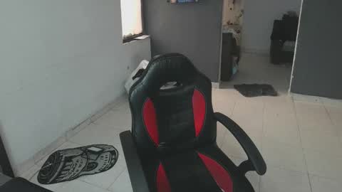 mattias     online show from February 17, 2025, 3:31 pm