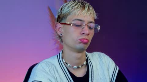 mattias     online show from January 10, 2026, 1:51 am