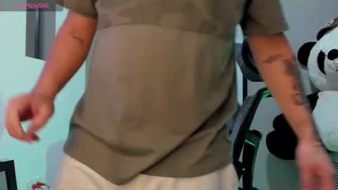 mattiwsmorris_ online show from September 12, 2025, 4:51 pm