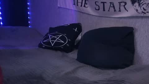 matty_trees online show from February 12, 2025, 1:27 pm