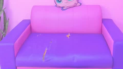 call me mommy online show from December 5, 2024, 6:44 pm