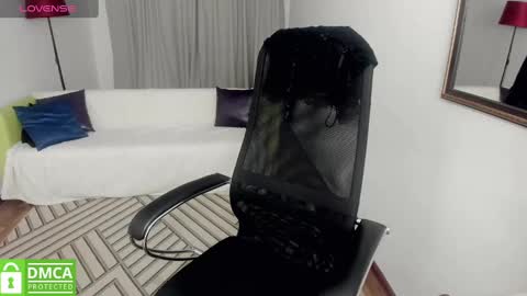 Lana online show from December 19, 2024, 4:35 pm