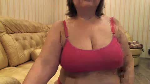 Cat online show from January 25, 2025, 2:15 am