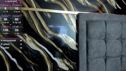 mature_gold online show from October 31, 2025, 1:01 pm