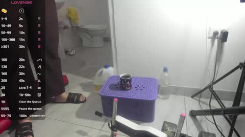 danna mature online show from April 21, 2026, 12:00 pm