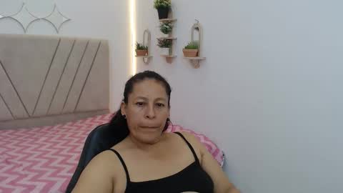 Martina online show from April 21, 2026, 11:29 pm