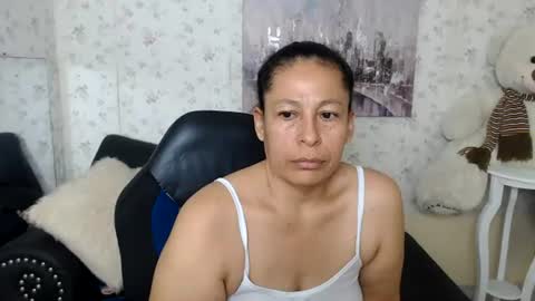 Snapshot of mature_martina_ chatting on June 19, 2026, 10:08 am Martina online show from June 19, 2026, 10:08 am