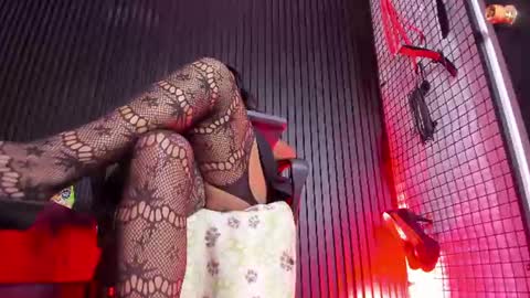 Snapshot of mature_naughty_x chatting on June 25, 2026, 5:12 am DEBORA online show from June 25, 2026, 5:12 am